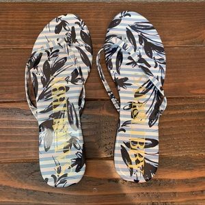 9 Sam & Libby Blue Striped Flip Flops